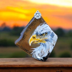 Hand-Painted Bald Eagle Agate Stone Suncatcher: Rustic Wildlife Art
