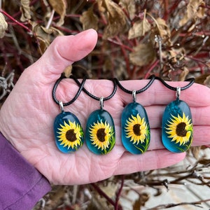 Sunflower necklace, Floral accessory, Sea glass jewelry, Hand painted pendant, Garden gift, Cottagecore fashion, Nature lover gift image 3