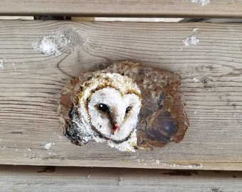 Barn owl decor, Hand painted rock, Farmhouse home decor, Agate suncatcher, Owl wall art, Rustic holiday decor, Bird ornament, Gardener gift