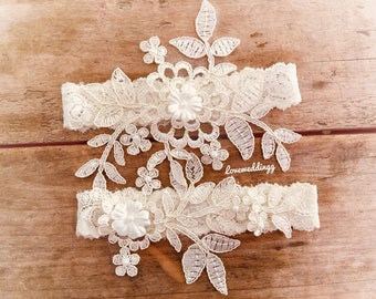 Wedding garter set, lace garter, bridal garter, personalized garter, garters for wedding, toss garter, keepsake garter, Wedding accessories