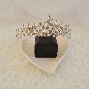wedding crown, bridal tiaras, hair accessories
