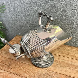 Grand support à sucre vintage en EPNS et petite cuillère de service de fabrication anglaise. Fabriqué en Angleterre./5