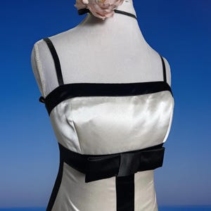 Vestido vintage sin tirantes BCBG Max Azria color marfil / Boda / Inspirado en Chanel / Lujoso imagen 1