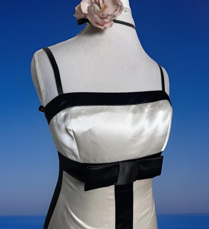 Vestido vintage sin tirantes BCBG Max Azria color marfil / Boda / Inspirado en Chanel / Lujoso imagen 1