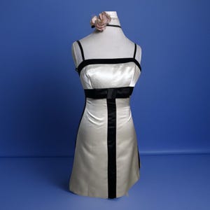 Vestido vintage sin tirantes BCBG Max Azria color marfil / Boda / Inspirado en Chanel / Lujoso imagen 2