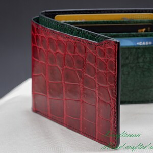 Cartera a medida para hombre, cartera bifold de caimán rojo oscuro para hombre, cartera de piel de caimán hecha a mano, cartera hecha a medida, regalo para hombre.