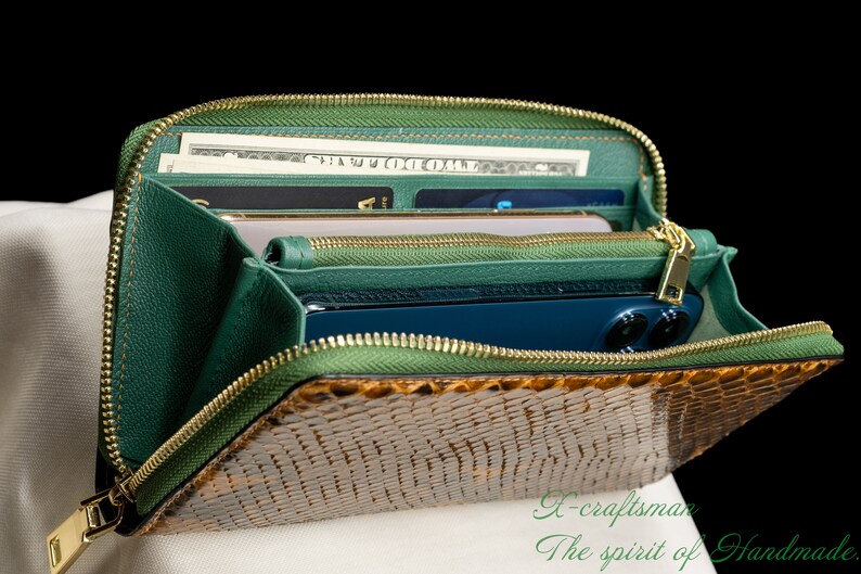 Spacious Pockets for Mobile Phone and Essentials