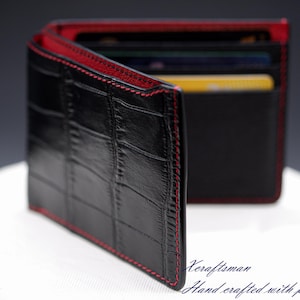 Cartera de piel de cocodrilo para hombre. Edición especial en negro y rojo. Diseño original.