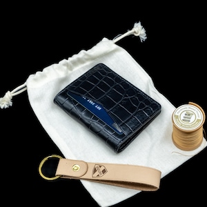 Slim Black Alligator Card Wallet, Handcrafted Leather Cardholder with 6 slots. image 7