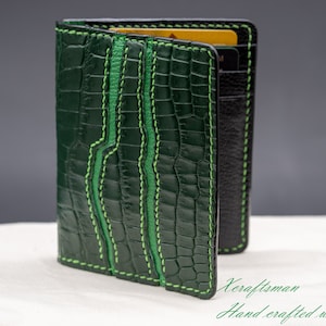 Tarjetero de piel de cocodrilo hecho a mano - Cartera delgada de lujo a medida para hombre - Artesanía fina, cuero exótico, regalo personalizado