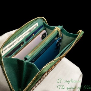 Functional Design with 12 Card Slots and 2 Cash Compartments