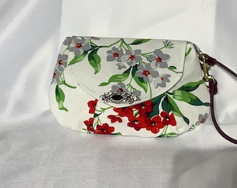 Women’s Wristlet Clutch Vintage Upcycled Tablecloth