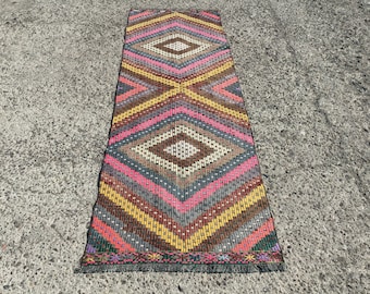 kilim rug runner, vintage kilim runner Turkish, Kelim teppich, Tapis, Rugs for hallway, kitchen carpets, living room rugs , 3 x 9’3 ft