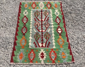 Vintage Turkish large Kilim Rug - Turkish Kilim, Area Kilim Rugs, 3’2”x 4'6"ft, Rugs for living room, Kelim Teppich, Tapis, rugs bedroom,