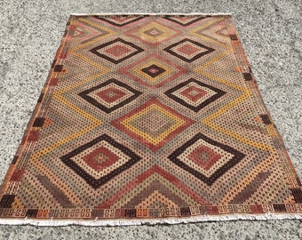 5x7 Vintage Turkish Kilim Rug, Handwoven Organic Wool