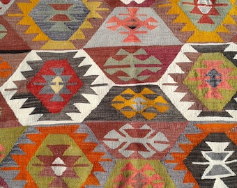 Area 5x7 Turkish kilim rug