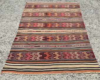 Eclectic kilim rug, area kilim, Large bohemian home rug, striped kilim rug, Anatolian kilim rug, 5’1” x 7’4” ft, Kelim, Tapis,