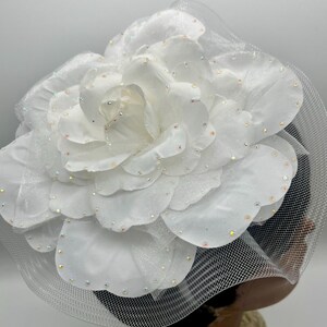FA3472 Rosewood-WHT-BLK Church Fascinator