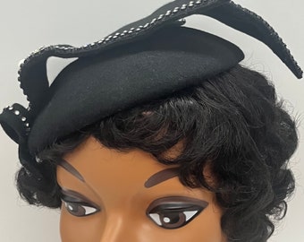Black Wool Pillbox Hat: Rhinestone Leaf, Pearl Brooch - Etsy display picture 2