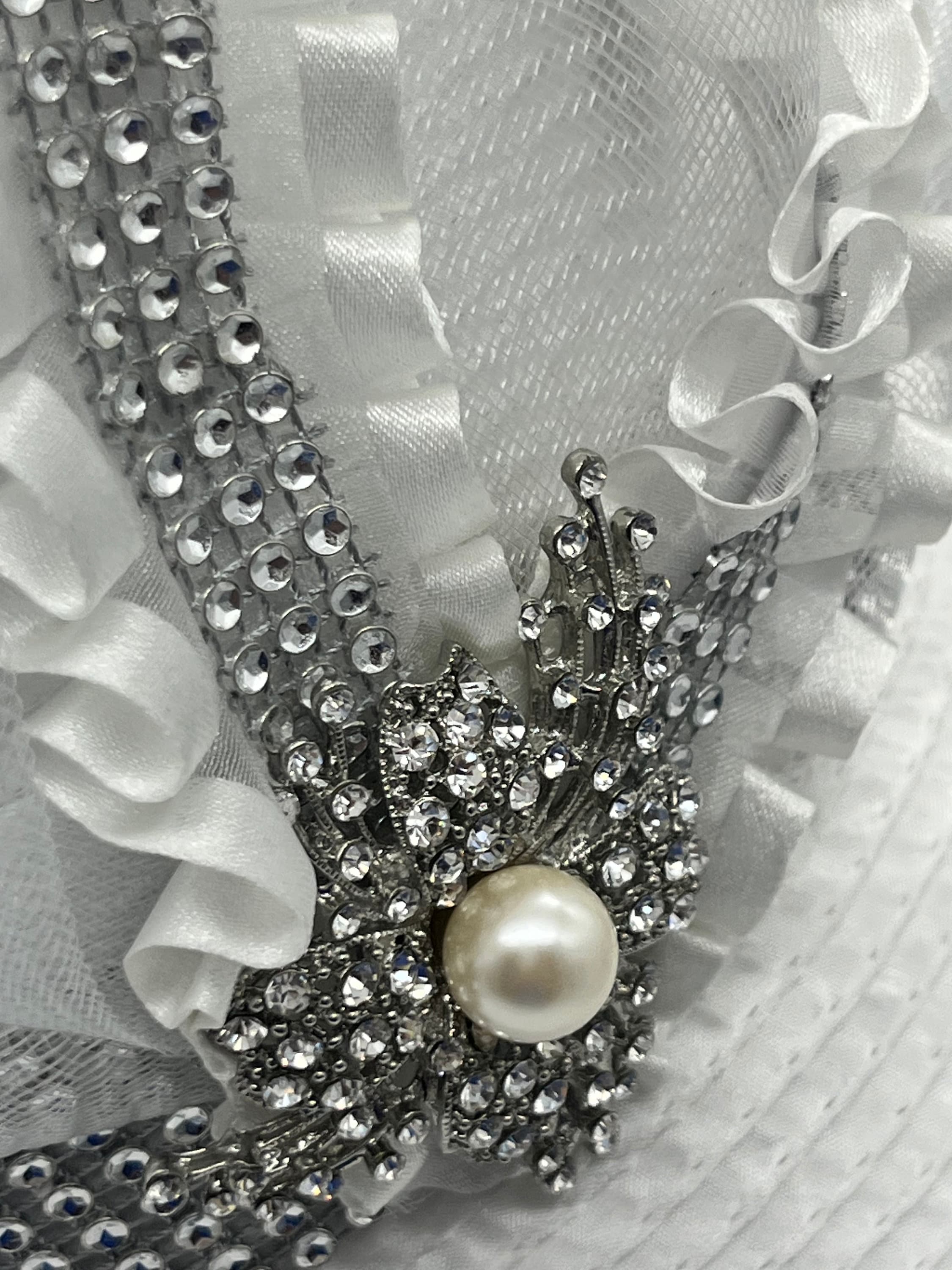 White Church Hat: Silver Trim, Rhinestone Brooch, Ruffle  display picture 2