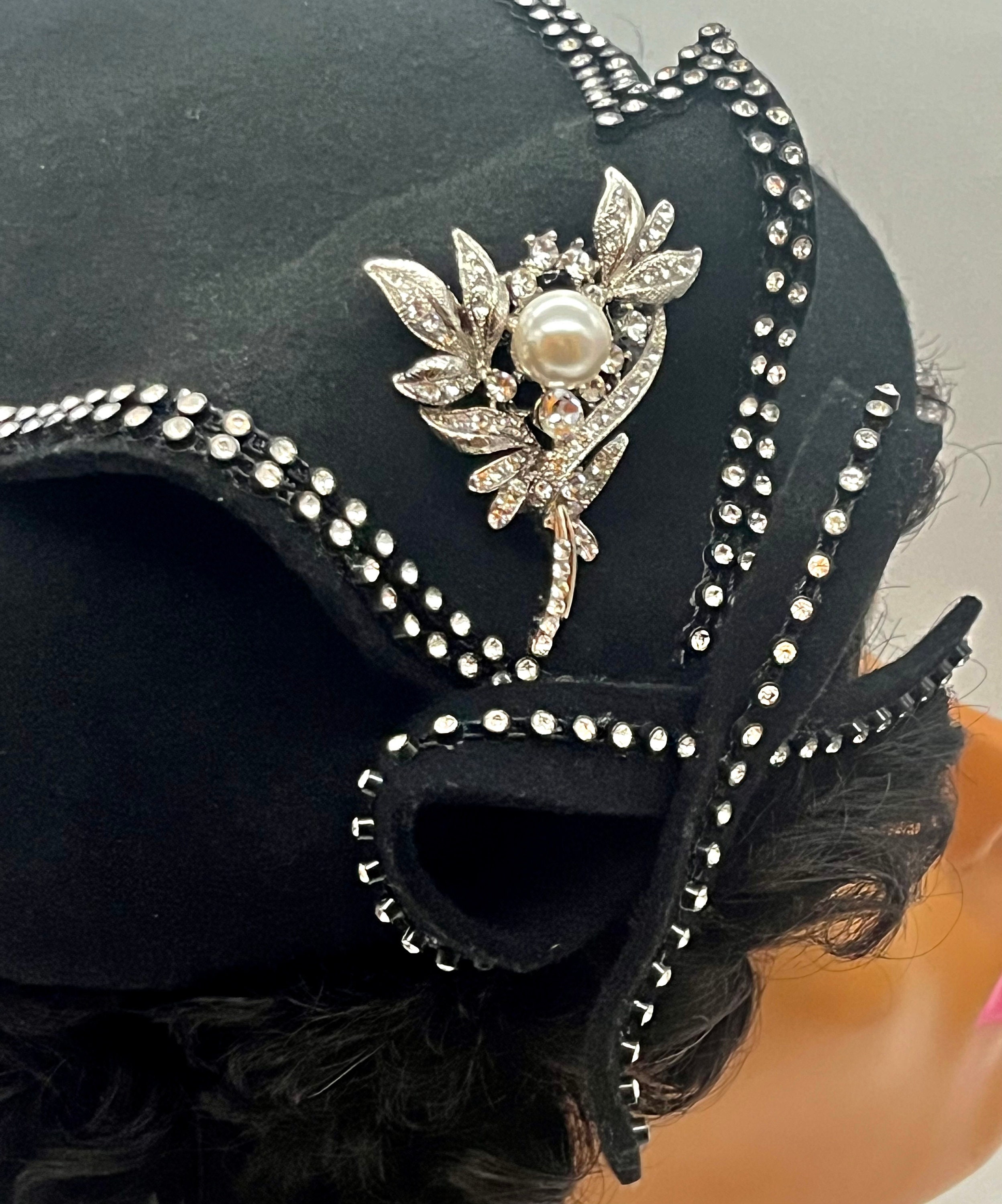 Black Wool Pillbox Hat: Rhinestone Leaf, Pearl Brooch - Etsy display picture 1