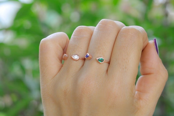 Finger ring shop simple