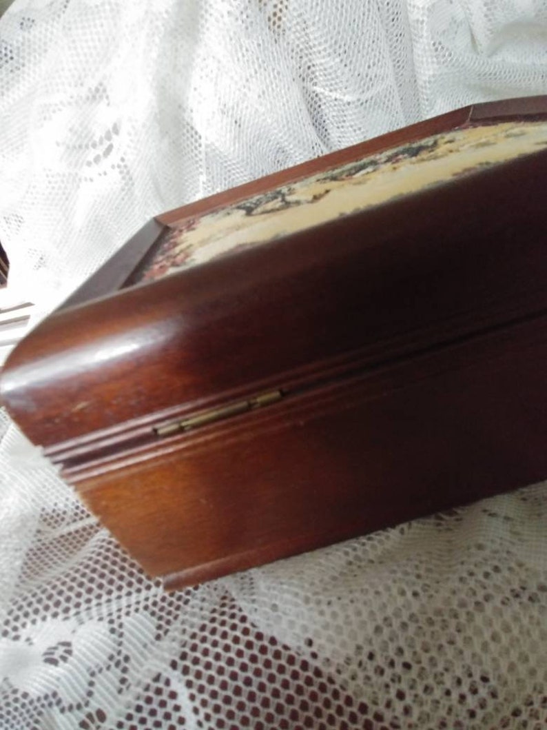 Beautiful Tapestry Jewelry Box