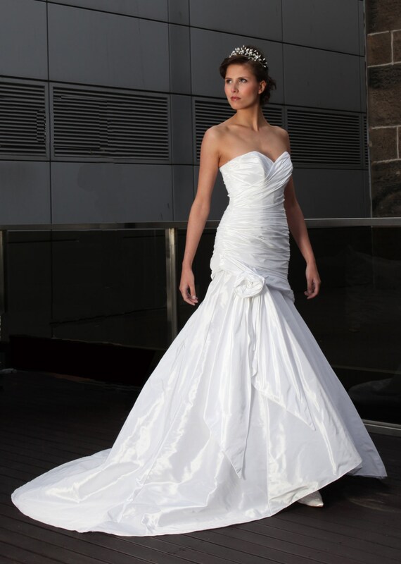 Wedding Dress Strapless Wedding Gown 