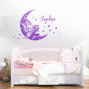 Wandtatoo Fee Auf Dem Mond Mit Wunschname Kindername Etsy Wandtattoo schlafende fee mit individuellem namen.