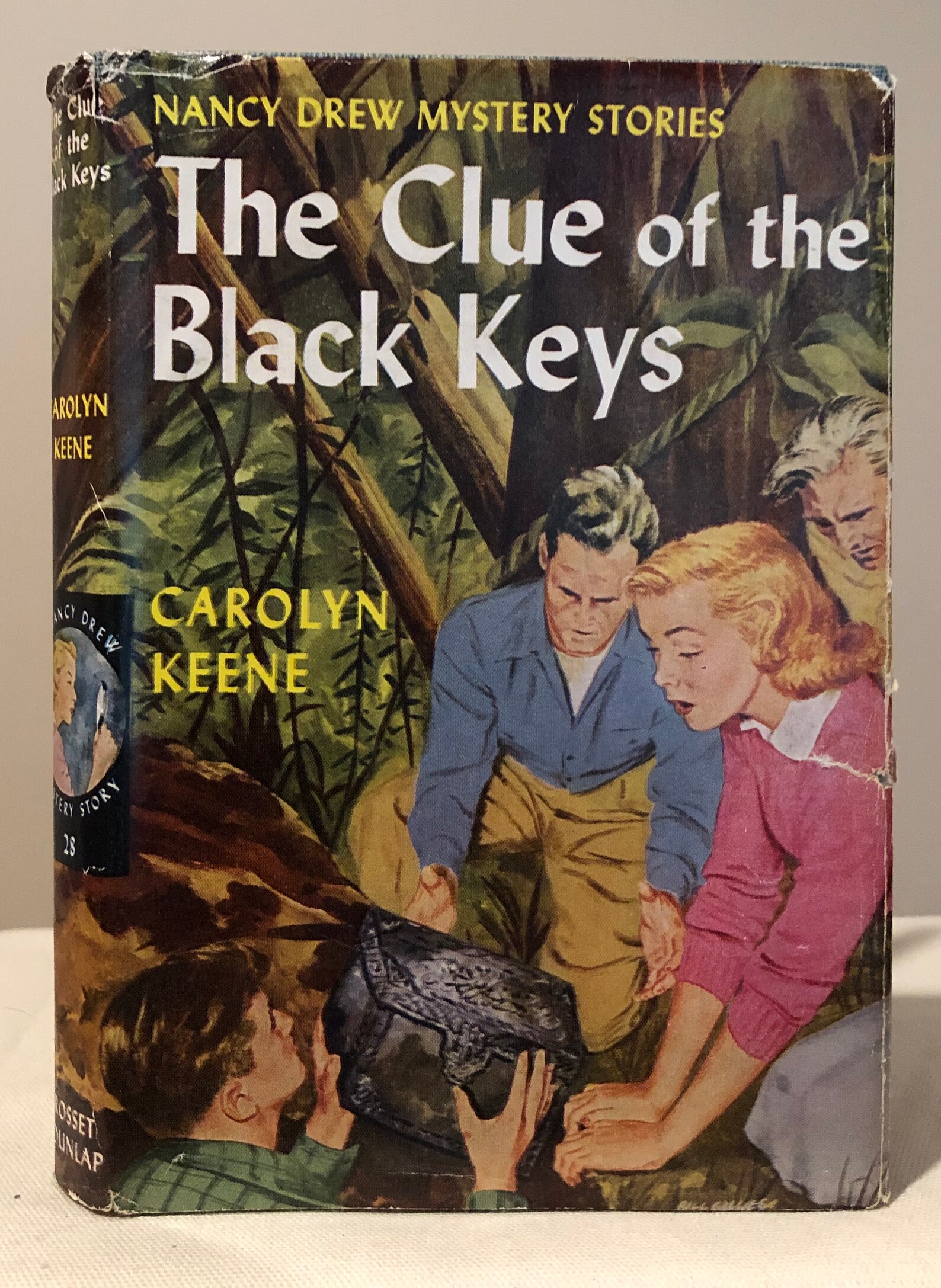 Nancy Drew The Clue of the Black Keys by Carolyn Keene in image 0.
