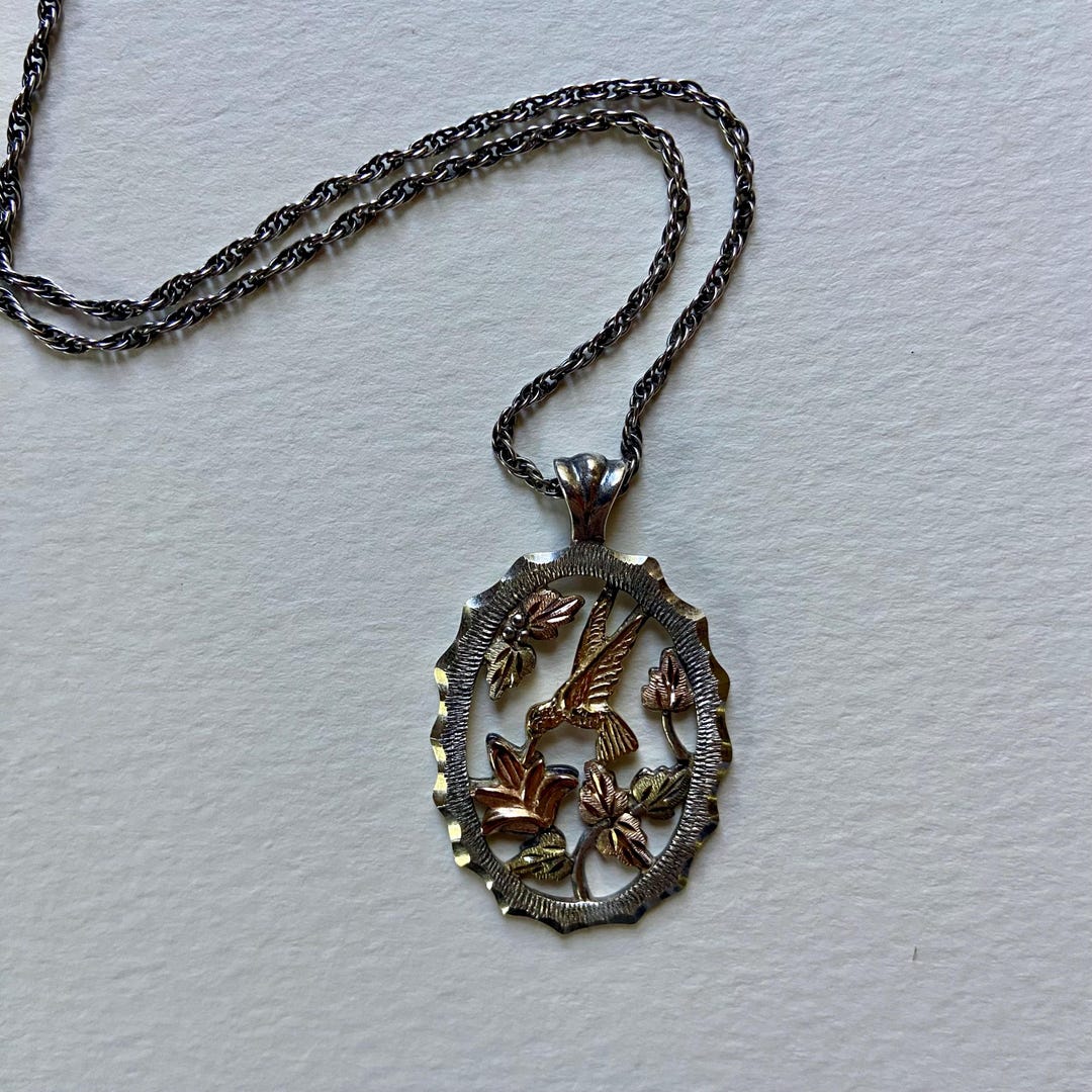 10K 3色 ブラックヒルズ ゴールド ハチドリ チェーンネックレ...