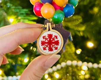 Mini cross stitch needle minder snowflake Christmas winter for embroidery pin cushion sewing needlepoint tools