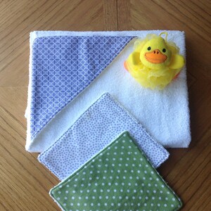 Baby Hooded Towel and Wash Cloth Set - Lavender Green White - Girl - Baby Shower Gift - Newborn Infant Bath Time