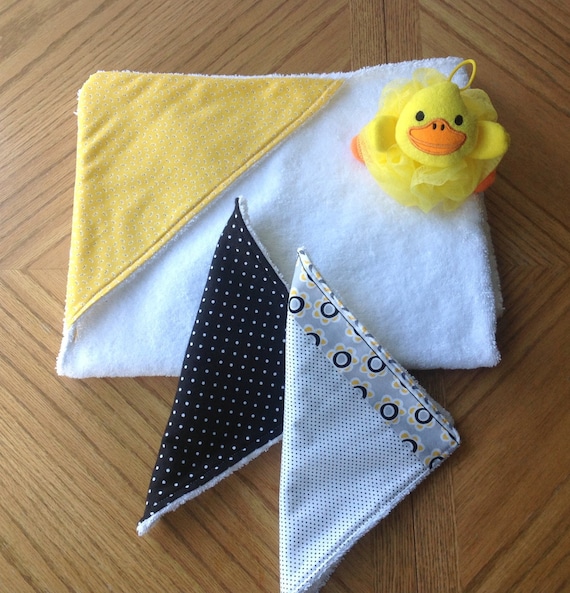 Baby Hooded Towel and Wash Cloth Set - Yellow Black White - Girl - Baby Shower Gift - Newborn Infant Bath Time