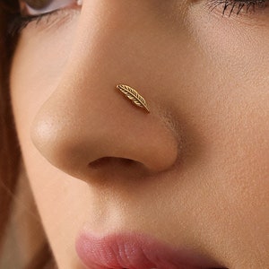 Feather nose stud top