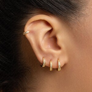Simple CZ Hoop Earring, Huggies, 6, 7, 8, 9, 10mm Unisex Simple CZ Hoop Earring, Huggies, 6, 7, 8, 9, 10mm Unisex