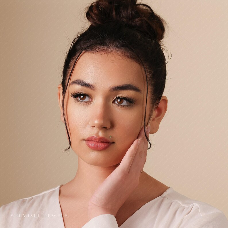 Peridot Stone Lip Stud, Threadless Flat Back, Minimalist Style, A-SS619 image 3