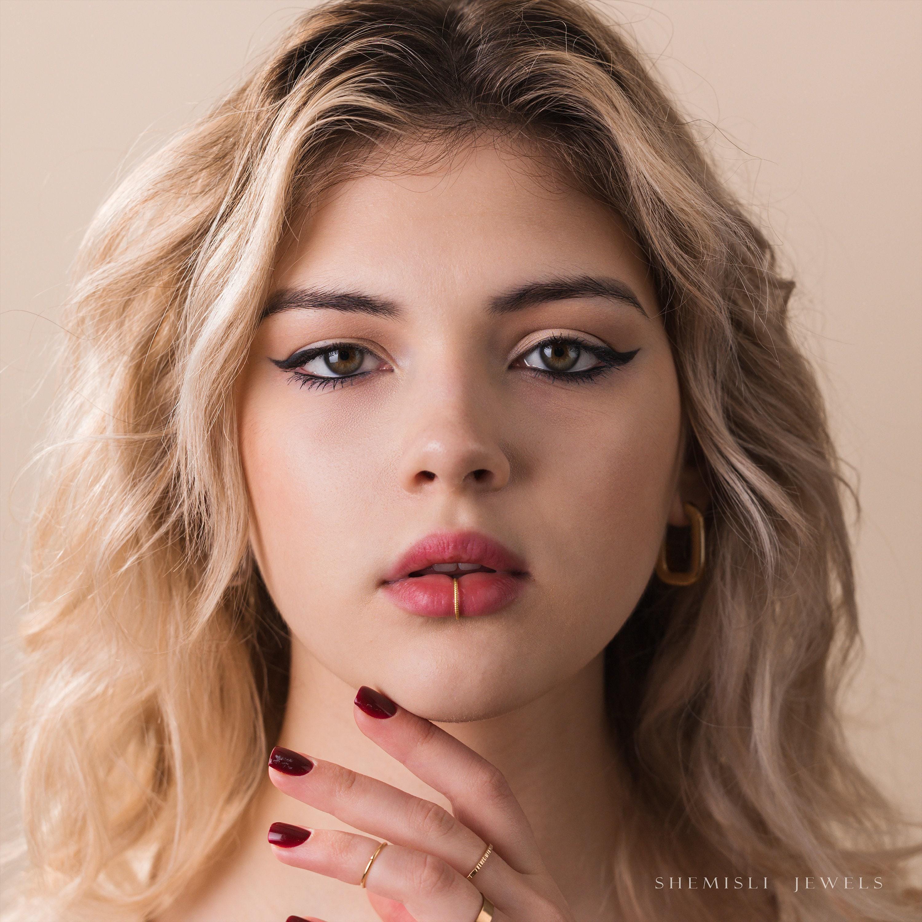 Twisted Lip Ring, Labret Ring, Minimalist Style, A-SH569 SH570