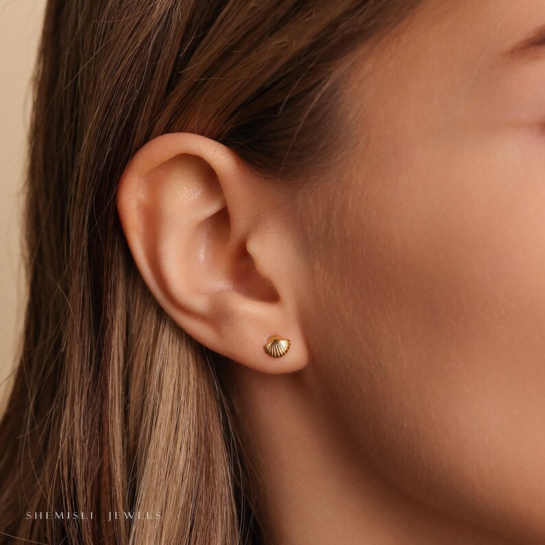 Fan Shaped Shell Stud, Threadless Flat Back Earring, Minimalist Style, A-SS926 image 6