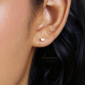 Tiny Bar Stud Earring, Cuboid Rectangle Shape Stud, Unisex, Gold, Silver SHEMISLI - SS010 Butterfly End, SS752 Screw Ball End (Type A)
