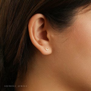 Clou d'oreille petite lune, boucle d'oreille céleste, mini clou, unisexe, or, argent SHEMISLI SS134 extrémité papillon, SS859 visser embout sphérique (type A)
