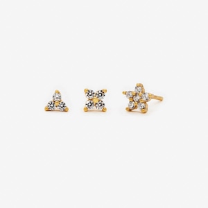 Tiny White Stone Flower Stud, Unisex, Gold, Silver SHEMISLI - SS039, SS040, SS321