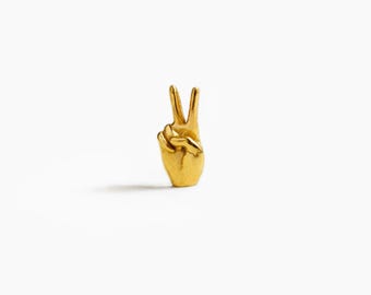 Peace Hand Sign Stud, Threadless Flat Back Earring, Minimalist Style, A-SS1061
