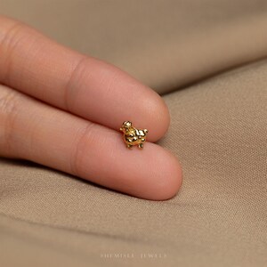 Sheep Stud, Threadless Flat Back Earring, Minimalist Style, A-SS1375 afbeelding 2