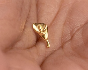 Clou d'oreille fleur de lys calla, boucle d'oreille sans filet à dos plat, style minimaliste, A-SS1196