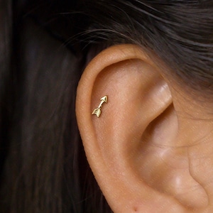 Tiny Arrow Stud Earring, Unisex, Gold, Silver SHEMISLI SS697 Butterfly End, SS698 Screw Ball End (Type A)