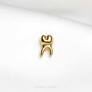 Tiny Tooth Threadless Flat Back Earring, 20,18,16ga, 5-10mm Unisex, Surgical Steel SHEMISLI SS1104