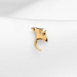 Manta Ray Stud, Threadless Flat Back Earring, Minimalist Style, A-SS1066