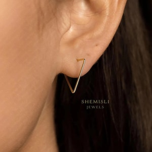 Ultra Light Triangle Hoop, Huggies Earring, Minimalist Style, A-SH441