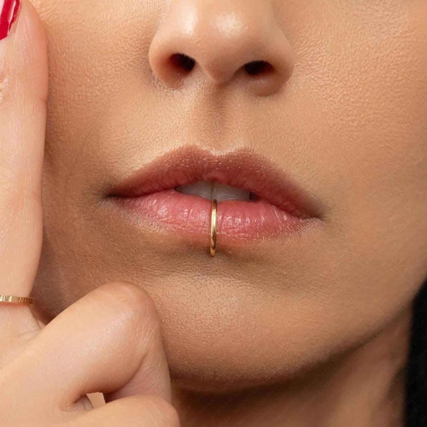 c shaped lip ring 試してみた】38°C / 99°F リップトリートメント (リップ美容液) UZU BY FLOWFUSHIのリアルな口コミ・レビュー main image 1